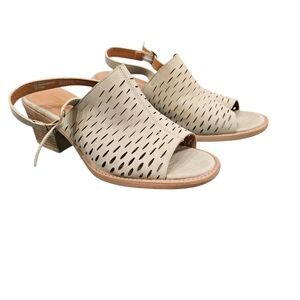 Cloudwalkers By Avenue Haven Light Tan Peep-Toe Block Heel Sandals Size 9W